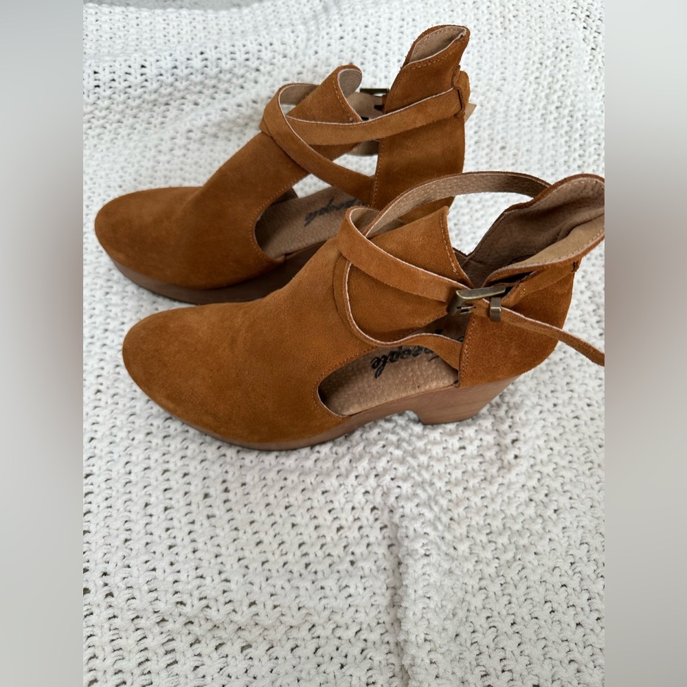 Free People Cedar Platform Clogs - Picture 6 of 9